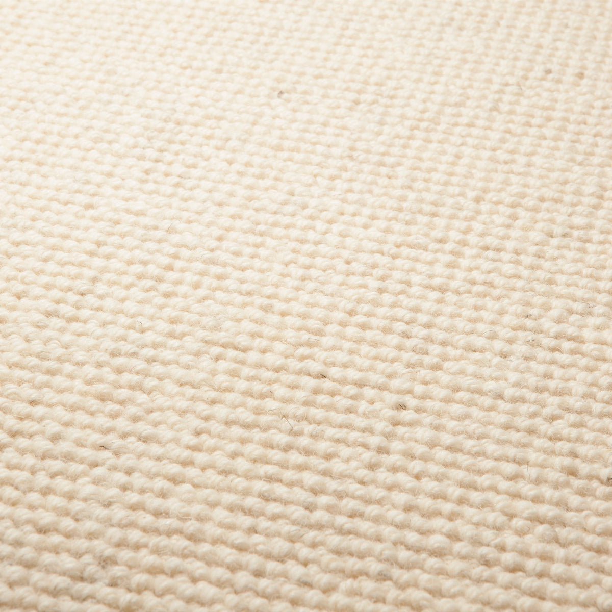 JAB Anstoetz Pearl Teppichboden | Farbe: Creme (174) | Raumansicht