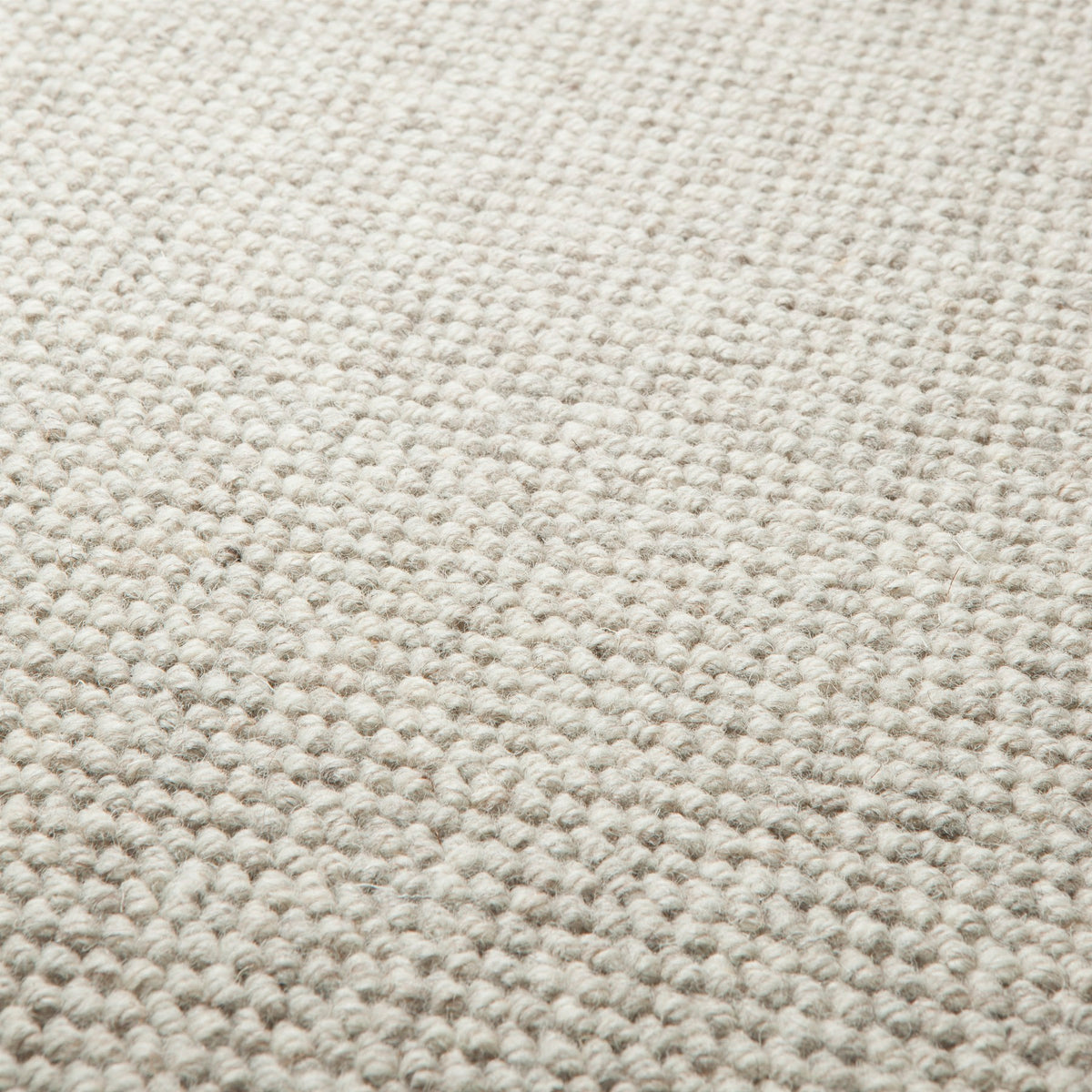 JAB Anstoetz Pearl Teppichboden | Farbe: Greige (293) | Raumansicht