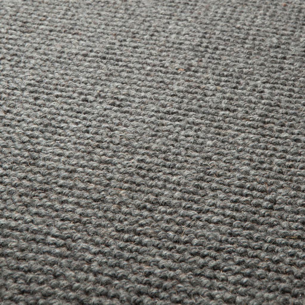 JAB Anstoetz Pearl Teppichboden | Farbe: Schiefergrau (697) | Raumansicht