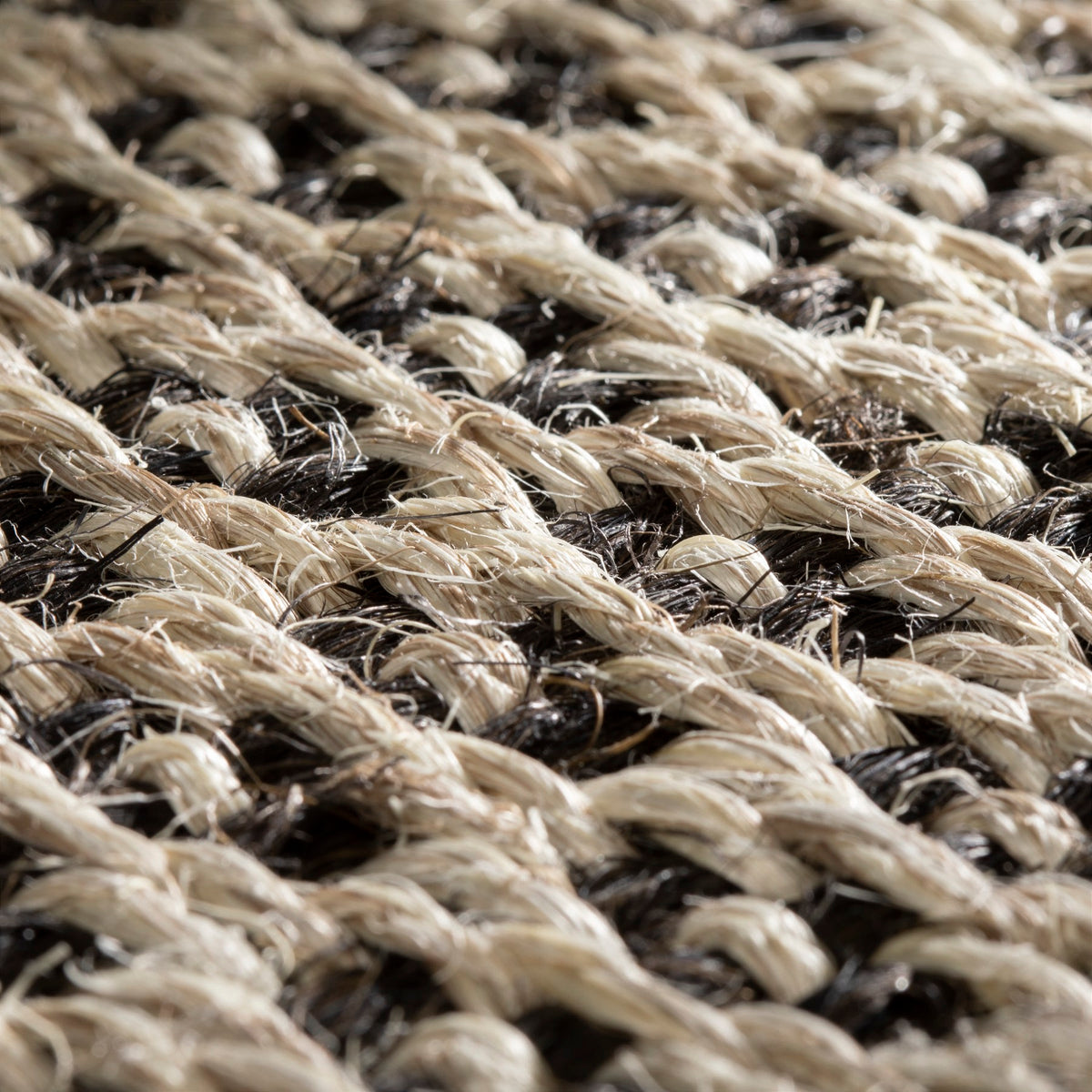 JAB Anstoetz Trinidad Teppichboden | Farbe: Dunkeltaupe (079) | Raumansicht