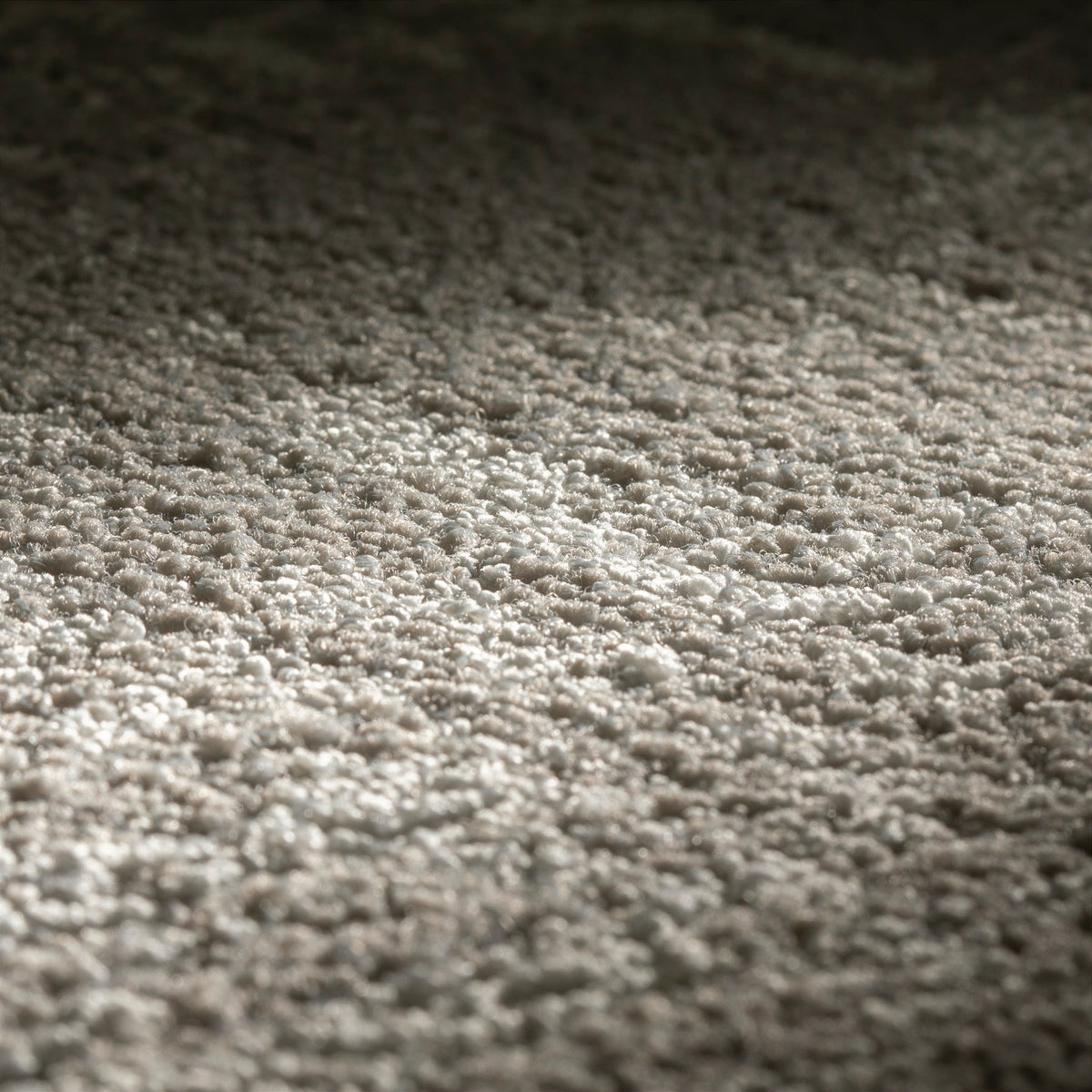 JAB Anstoetz Shadow SD Teppichboden | Farbe: Hellgrau (092) | Raumansicht