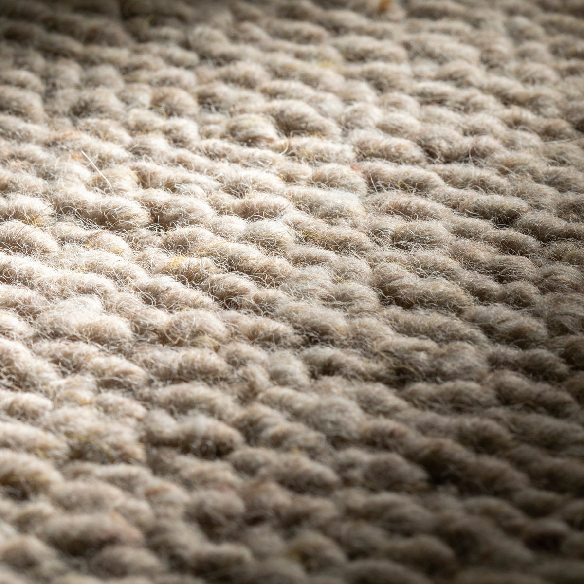 JAB Anstoetz Punto Teppichboden | Farbe: Beige Mitteldunkel (428) | Raumansicht