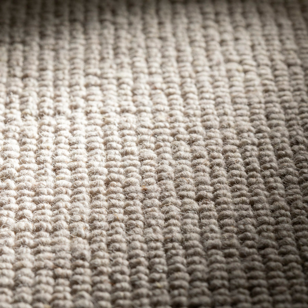 JAB Anstoetz Elm Teppichboden | Farbe: Kieselgrau Hell (679) | Raumansicht