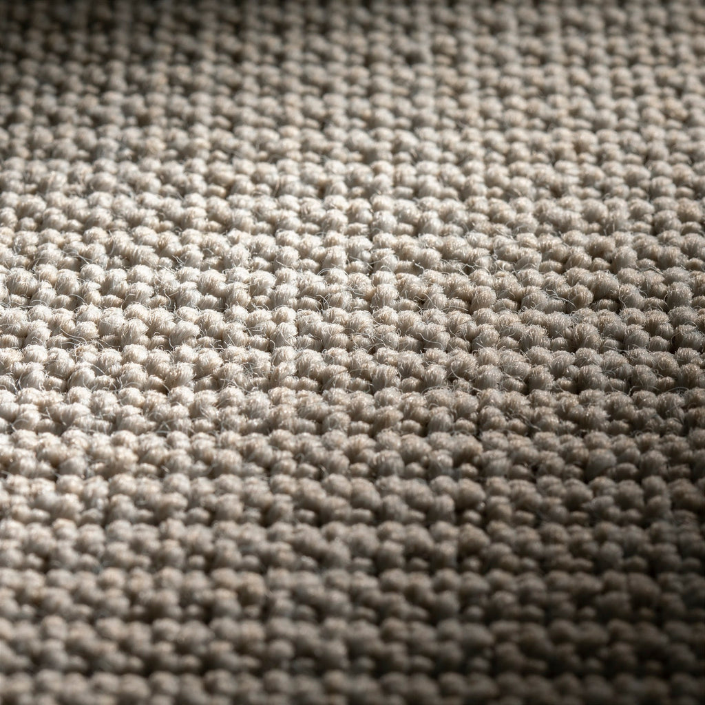 JAB Anstoetz Rocca Teppichboden | Farbe: Greige (094) | Raumansicht