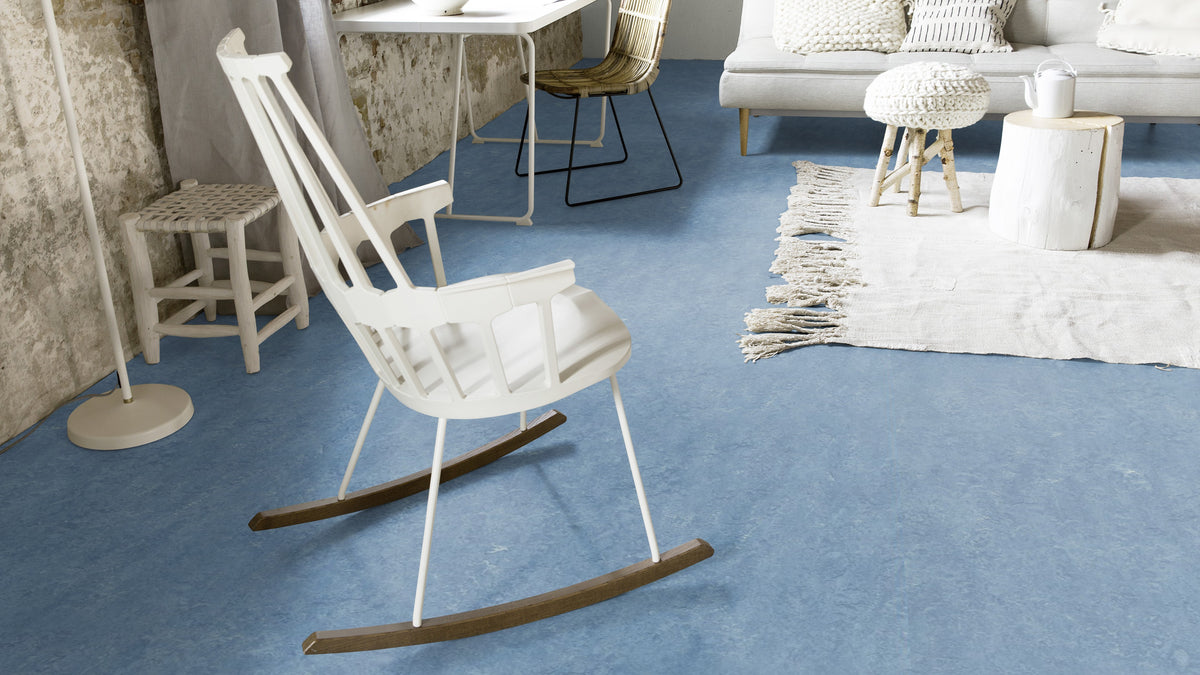 Marenta Linoleumboden 200cm | Farbe: Blau Grau Mittel | Raumbild 3 (Beispielbild, Farbe kann abweichen)