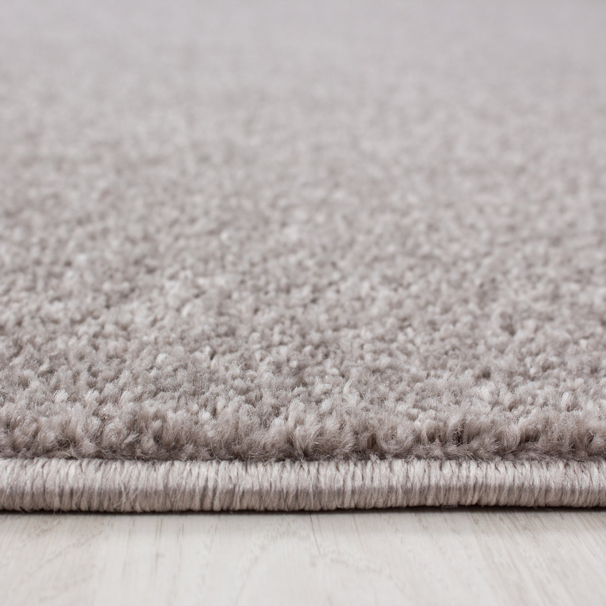 Ata 7000 Beige Kurzflor Teppich