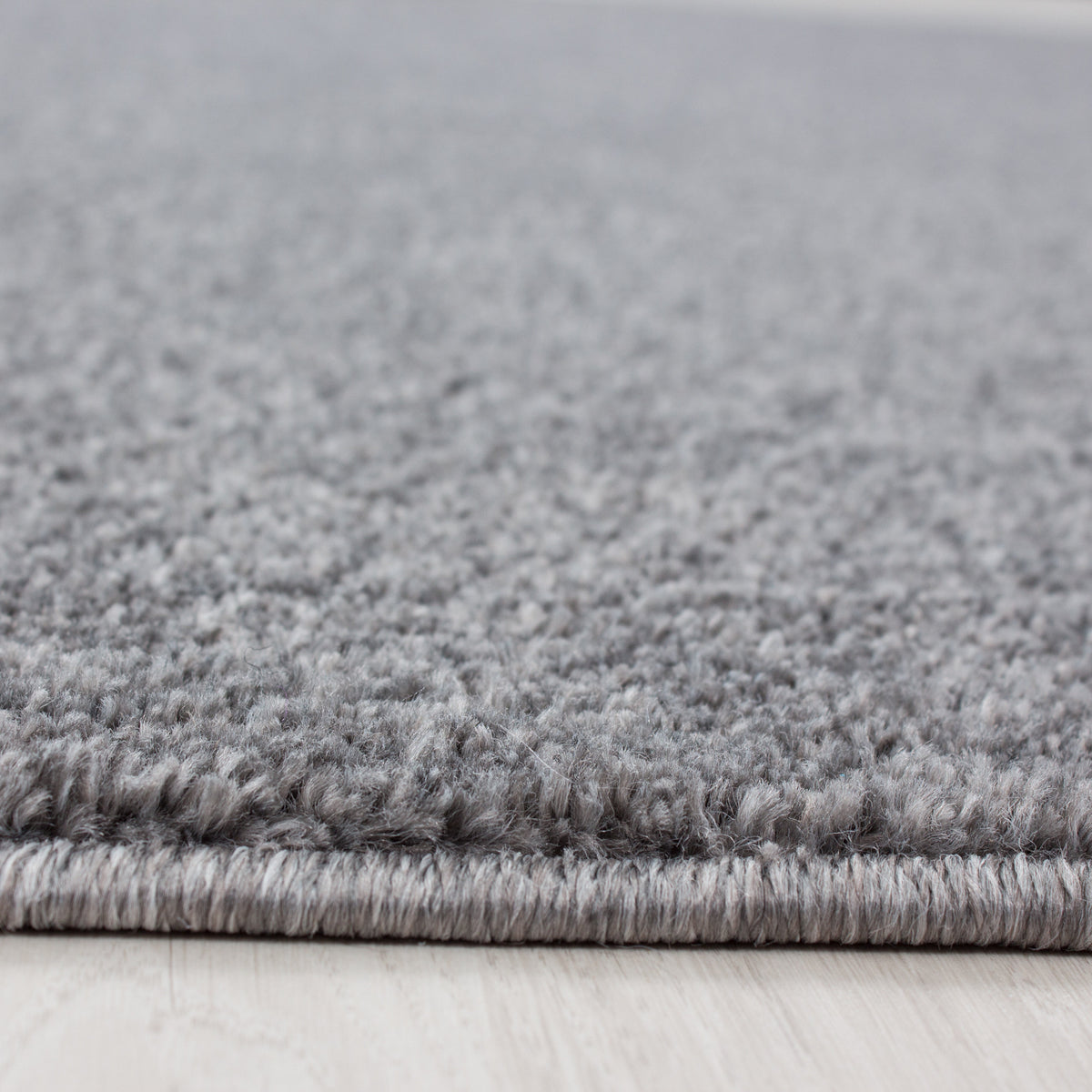 Ata 7000 Lightgrey Kurzflor Teppich