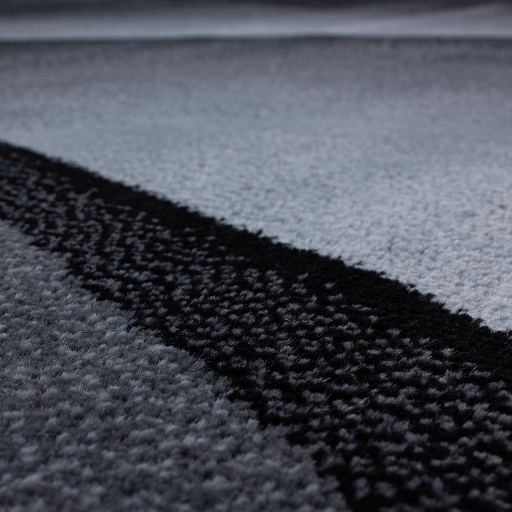 Plus 8010 Black Kurzflor Teppich
