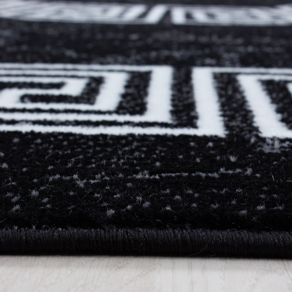 Plus 8009 Black Kurzflor Teppich
