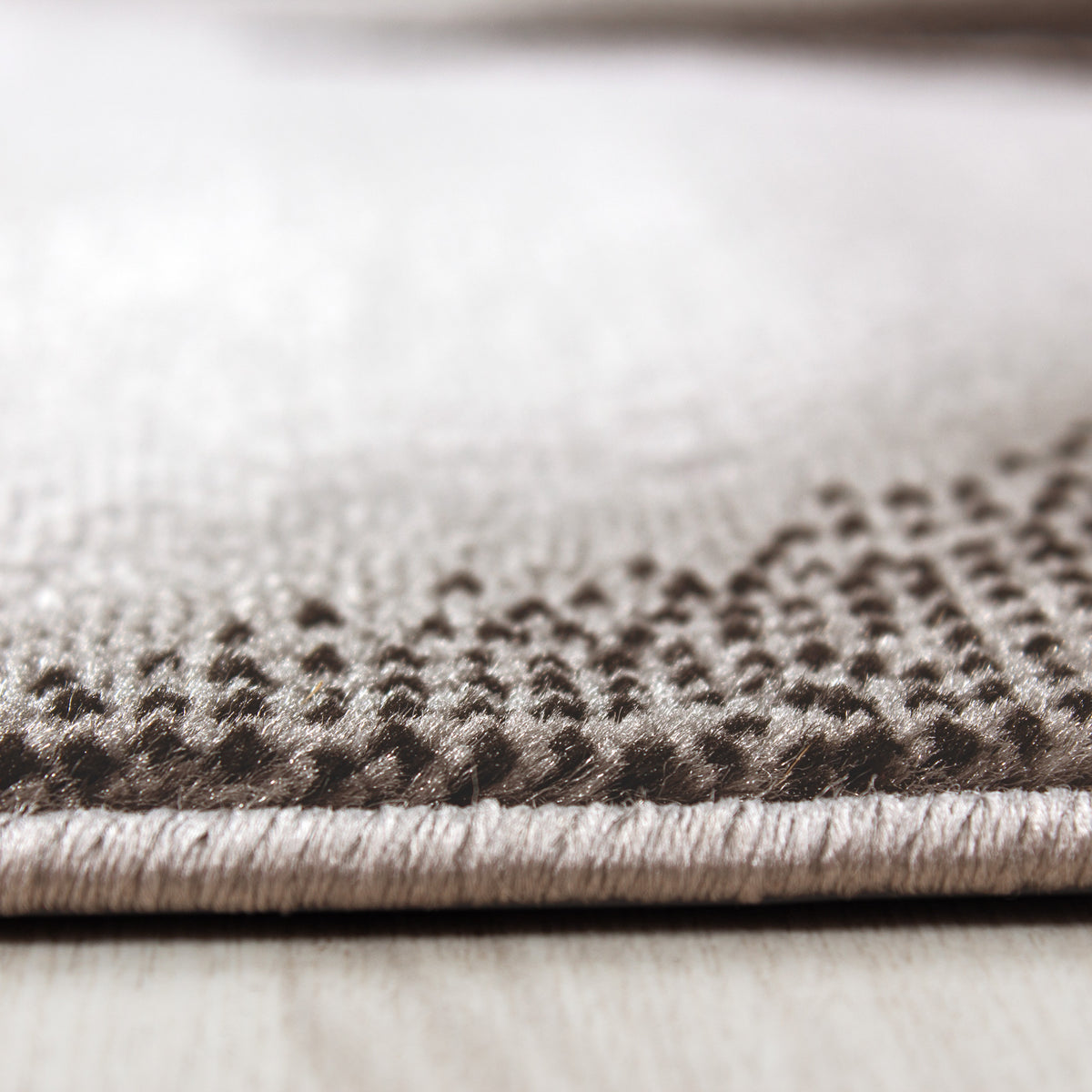 Plus 8008 Brown Kurzflor Teppich