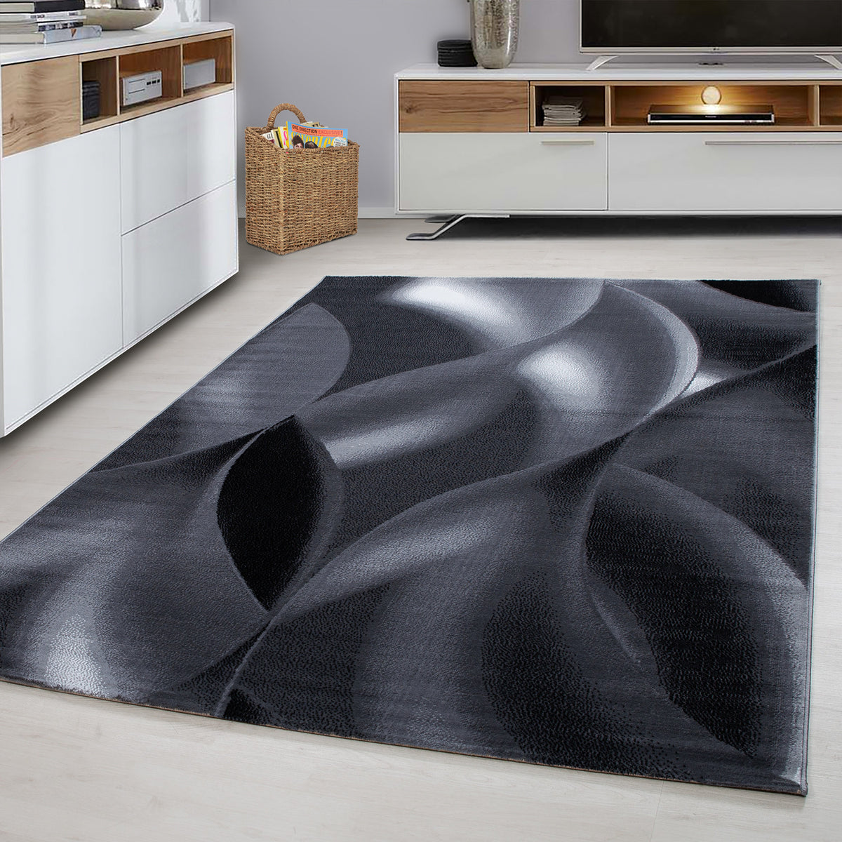 Plus 8008 Black Kurzflor Teppich