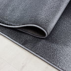 Plus 8008 Black Kurzflor Teppich