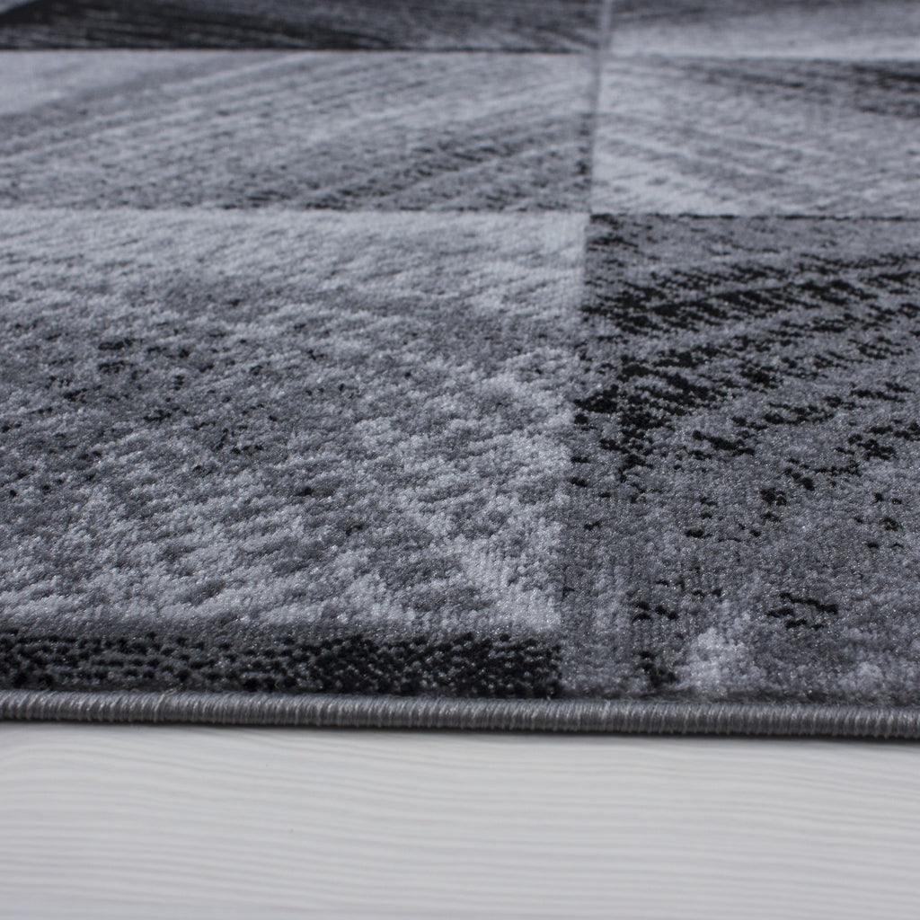 Plus 8003 Black Kurzflor Teppich