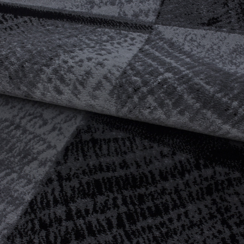 Plus 8003 Black Kurzflor Teppich