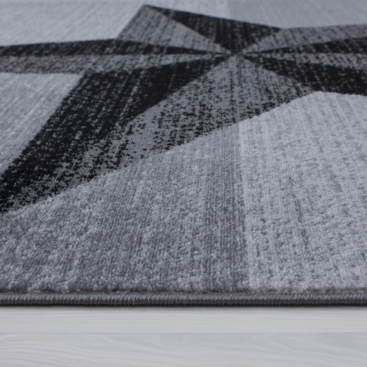 Plus 8002 Grey Kurzflor Teppich