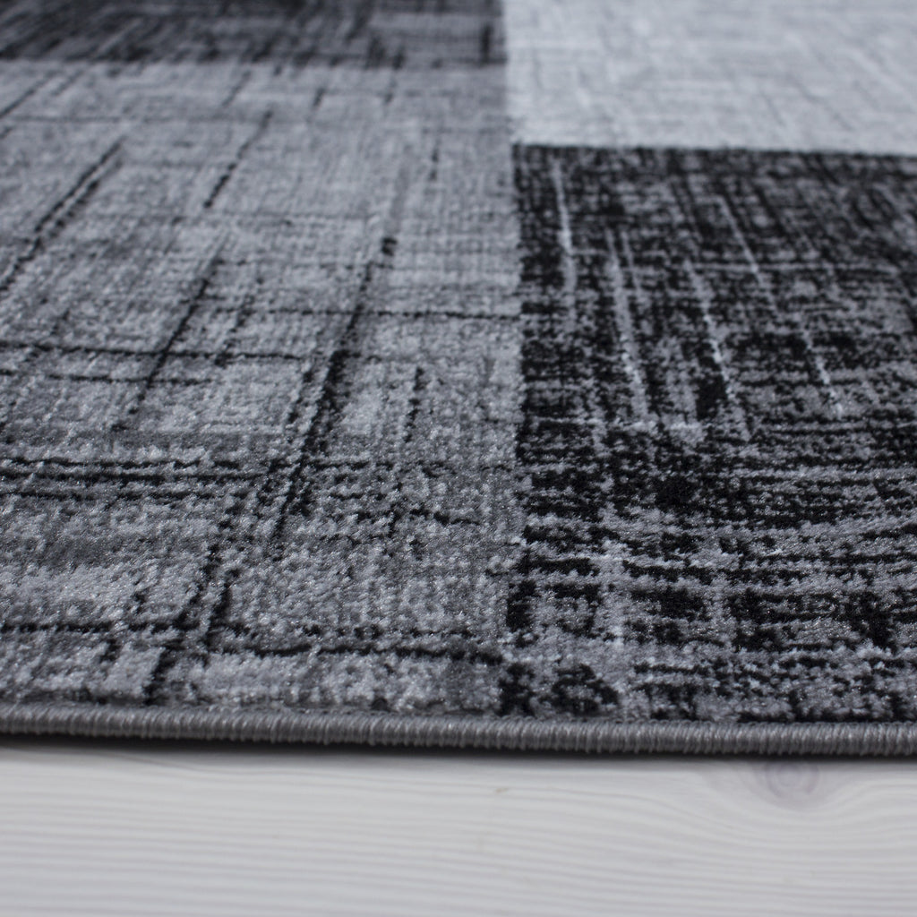Plus 8001 Black Kurzflor Teppich