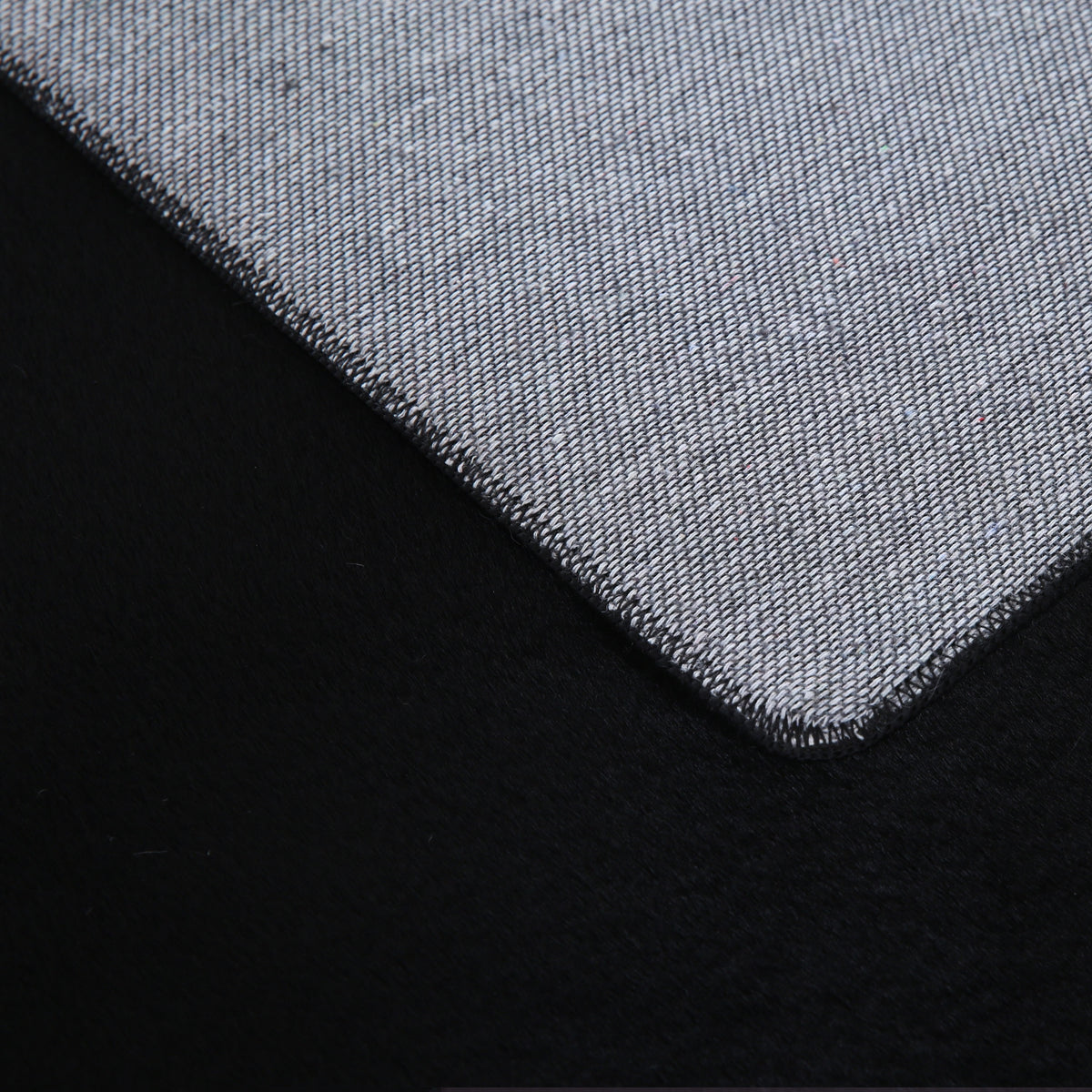 Pouffy 5100 Black Kurzflor Teppich