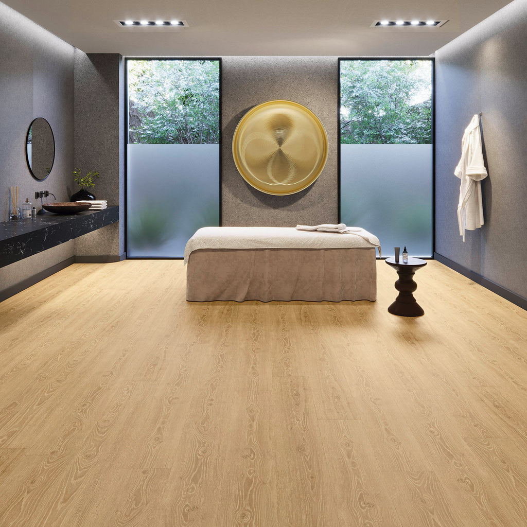 Dornova Eiche Perfekt Natur Klebevinyl – Raumbeispiel 1