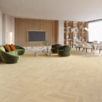 Kiruna Eiche Mandel Chevron Klebevinyl – Raumbeispiel 1