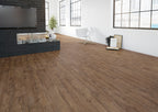 Solenta Eiche Bourbon Klebevinyl – Raumbeispiel 1