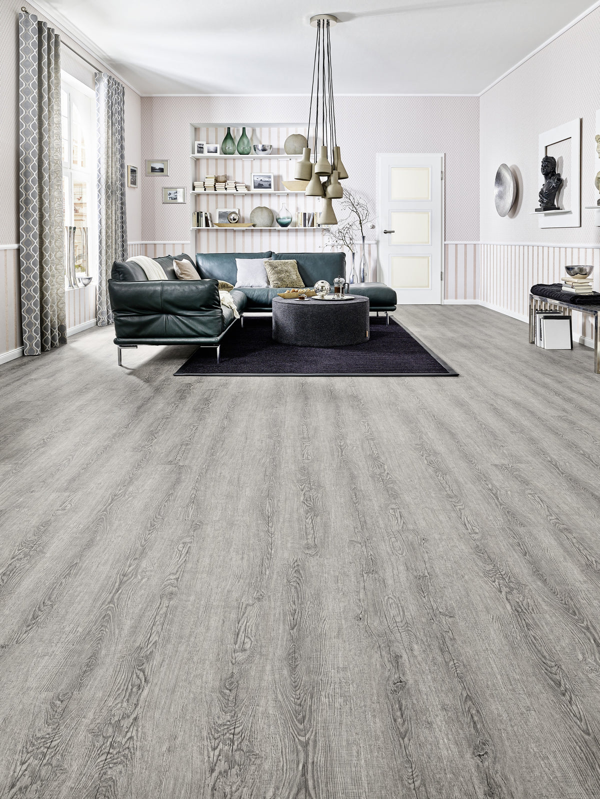 Odense Eiche Altgrau – Klickvinyl 5mm – Raumbeispiel 2