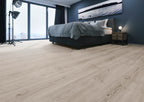 Dornova Eiche Perfekt Grau Klebevinyl – Raumbeispiel 2