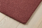 Orchidea Teppichboden | Farbe: Bordeaux (110) | Detailansicht 1 (Beispielbild, Farbe kann abweichen)