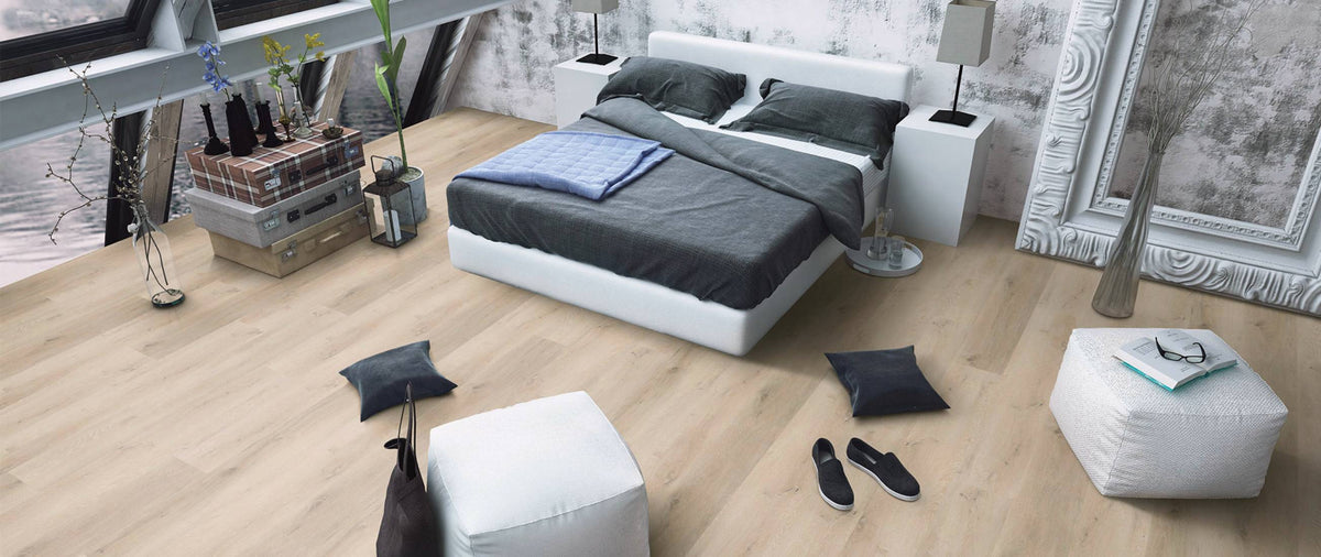 Eichenhain – Design-Klebevinyl als Einzelplanken