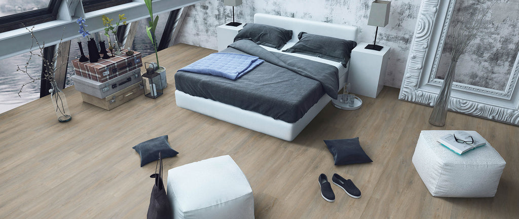 Eichenhain – Design-Klebevinyl als Einzelplanken