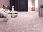 Vorwerk Romance Teppichboden | Farbe: Mauvegrau (1N67) | Raumbild 1 (Beispielbild, Farbe kann abweichen)