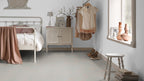 Cavero Linoleumboden 200cm | Farbe: Beige Grau | Raumbild 1 (Beispielbild, Farbe kann abweichen)