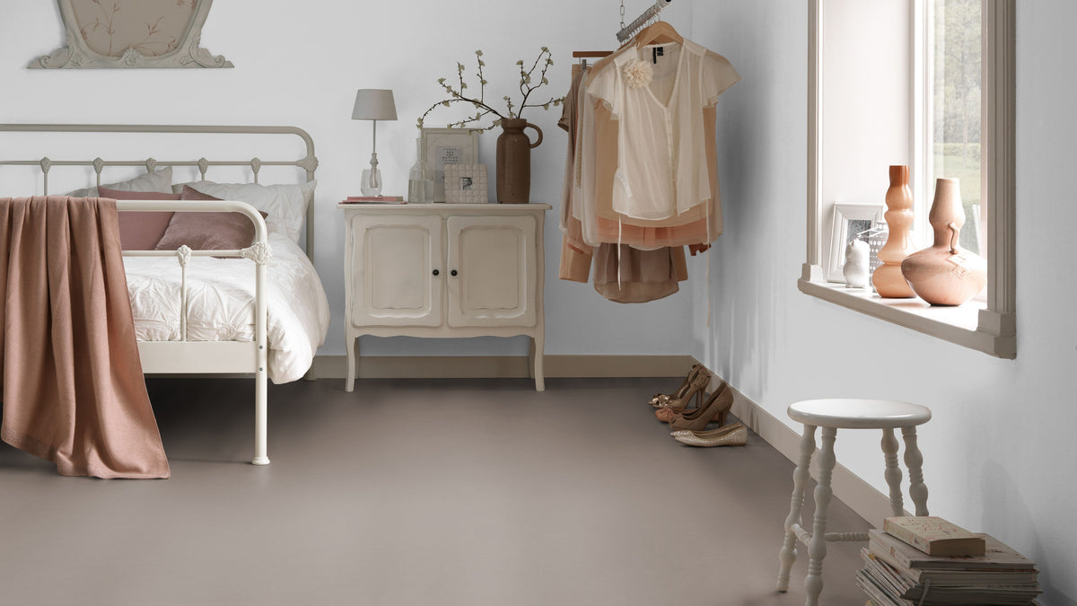 Kaneo Linoleumboden 200cm | Farbe: Taupe | Raumbild 1 (Beispielbild, Farbe kann abweichen)