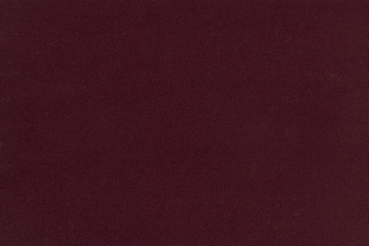 Akeleia Teppich nach Maß | Farbe: Aubergine (085) | Farbfoto (Farbe kann abweichen)