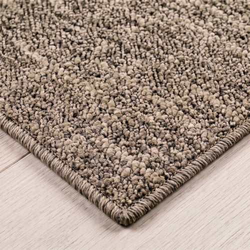 Altessa Teppich nach Maß | Farbe: Taupe Dunkel | gekettelte Kante (Beispielbild, Farbe kann abweichen)
