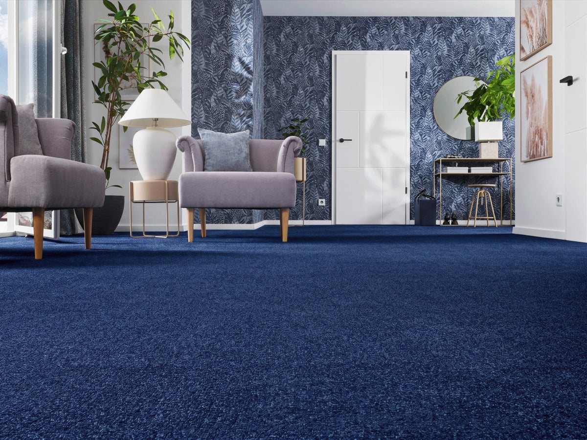 Bellagio Teppichboden | Farbe: Marineblau (190) | Raumansicht (Beispielbild, Farbe kann abweichen)