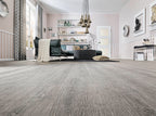 Solenta Eiche Alt Grau Klebevinyl – Raumbeispiel 2