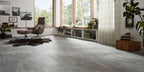 Braverano Beton Hellgrau Klickvinyl – Raumbeispiel (Farbe kann abweichen)