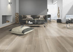 Cleverano Eiche Greige Klickvinyl – Raumbeispiel (Farbe kann abweichen)