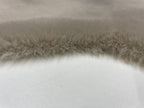 Fellara Dekofell, Beige, Nahaufnahme von Flor und Rückseite