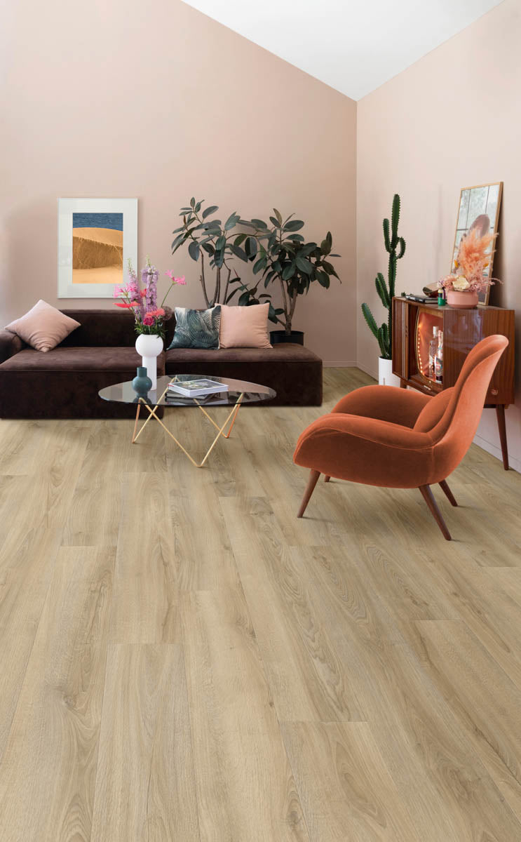 Gavello Eiche Natur Klebevinyl – Raumbeispiel (Farbe kann abweichen)