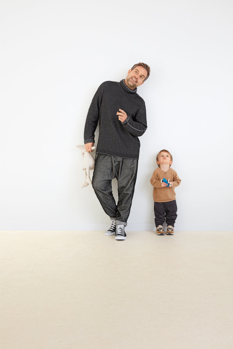 Grenvado Stein Weiß Klebevinyl – Raumbeispiel (Farbe kann abweichen)