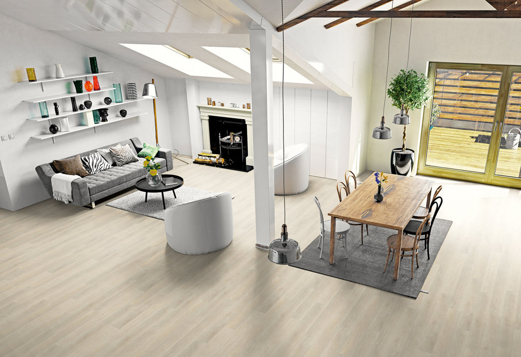 Isento Eiche Sand Klickvinyl – Raumbeispiel (Farbe kann abweichen)