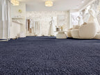 Islanda Teppichboden | Farbe: Jeansblau (077) | Raumansicht (Beispielbild, Farbe kann abweichen)