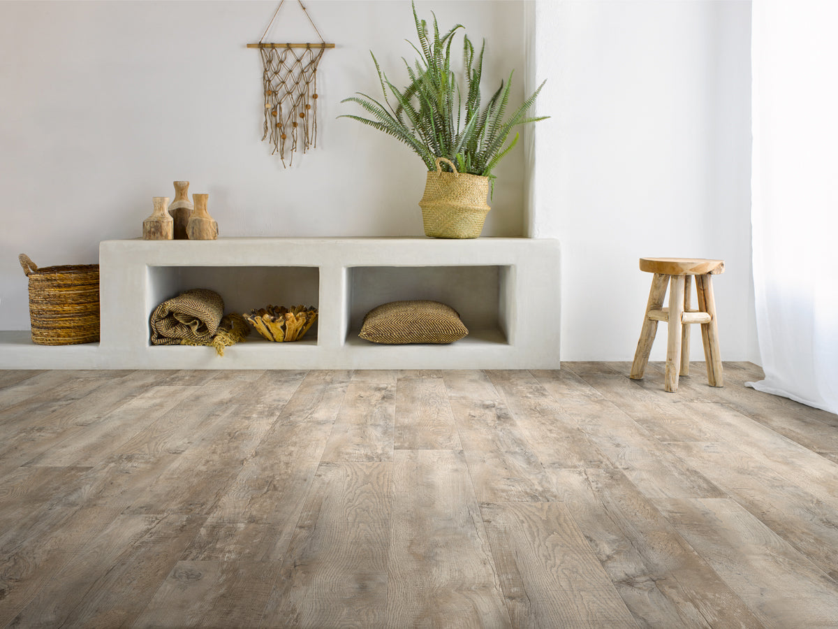 Jandello Eiche Altholz Natur Klebevinyl – Raumbeispiel (Farbe kann abweichen)
