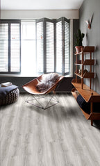 Jandello Eiche Perlgrau Klebevinyl – Raumbeispiel (Farbe kann abweichen)