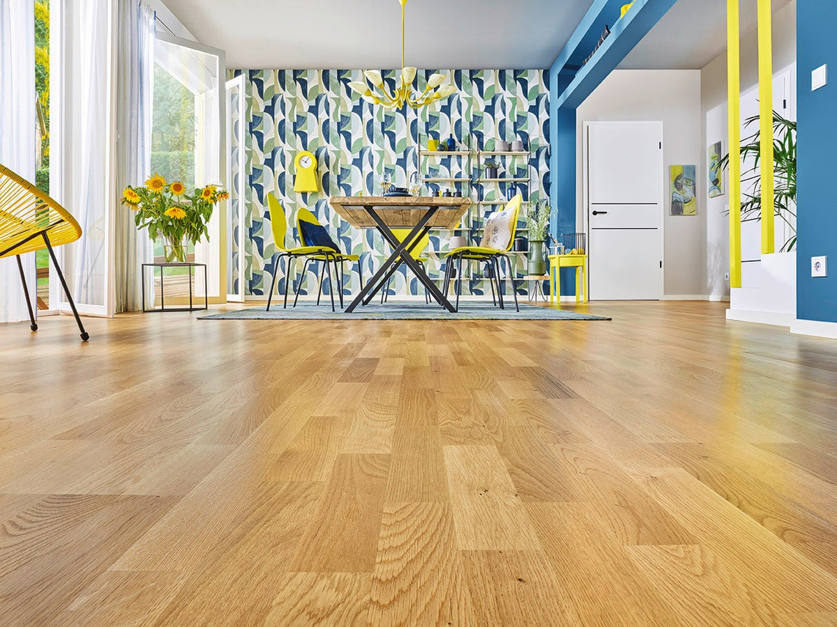 Navessa Eiche Astig Natur lackiert – Raumbeispiel 1