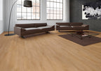Odense Eiche Frisch Klickvinyl im Loft-Wohnraum