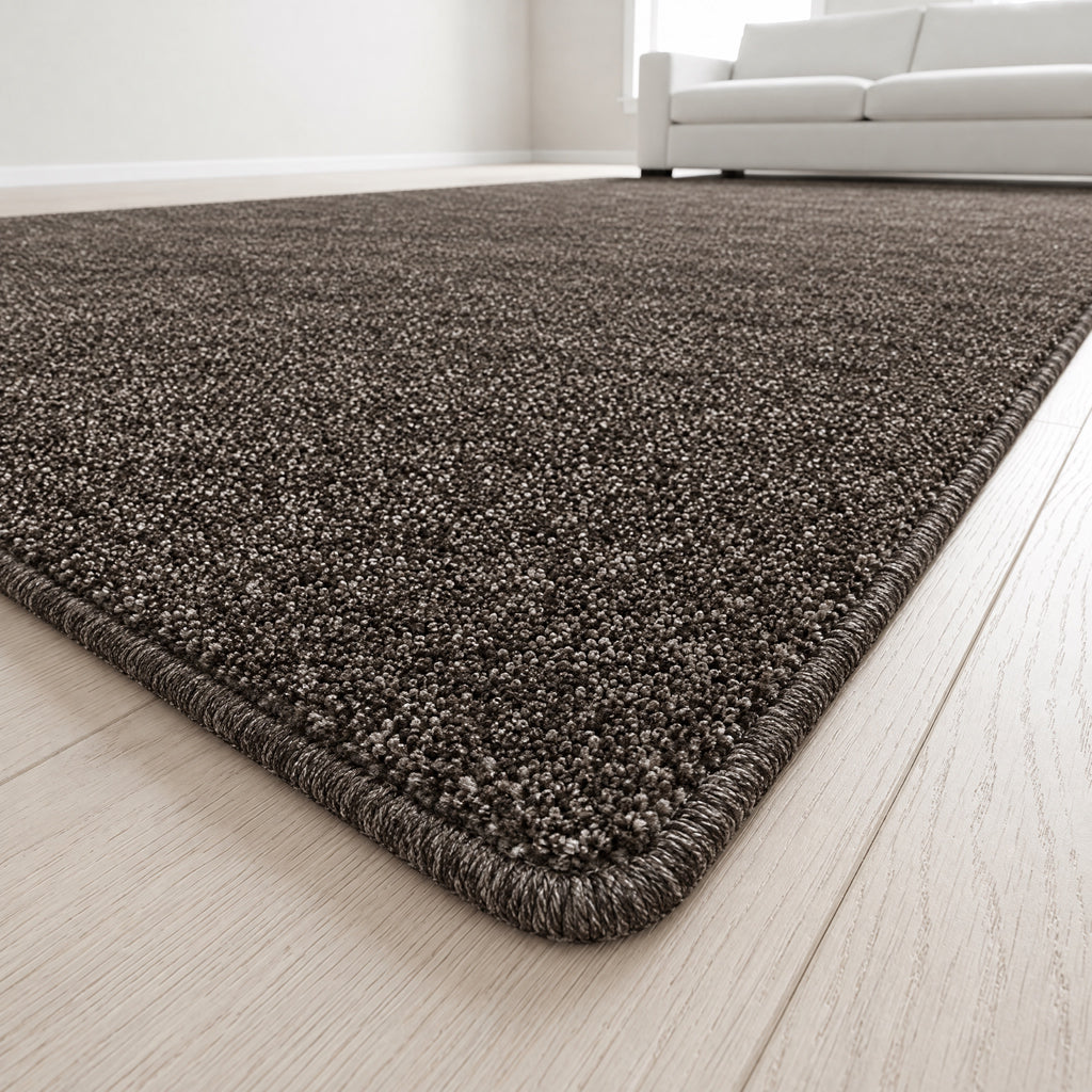 Piumera Teppich nach Maß | Farbe: Taupe Tief | Kettelecke (Beispielbild, Farbe kann abweichen)