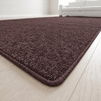 Piumera Teppich nach Maß | Farbe: Aubergine (041) | Kettelecke (Beispielbild, Farbe kann abweichen)