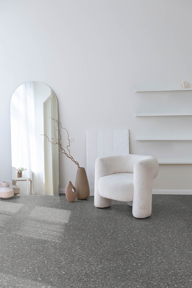 Pontando Terrazzo Grau Klebevinyl – Raumbeispiel (Farbe kann abweichen)
